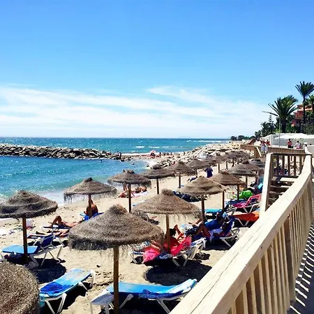 Beachside Luxury 2 Bedroom Apartment, Puerto Banus * Marbella