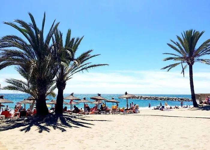 Beachside Luxury 2 Bedroom Apartment, Puerto Banus Μαρμπέλλα