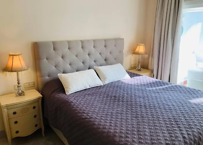 Appartement Beachside Luxury 2 Bedroom Apartment, Puerto Banus *
