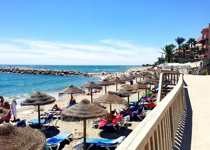 Beachside Luxury 2 Bedroom Apartment, Puerto Banus * Marbella
