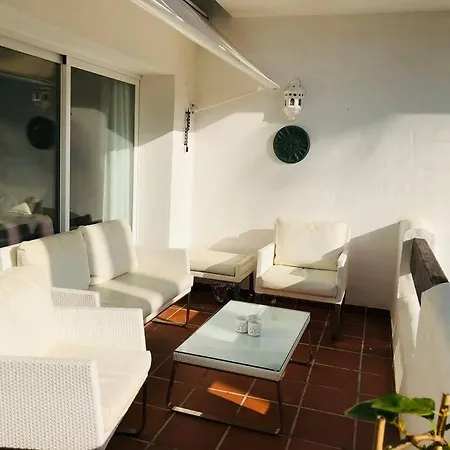 Beachside Luxury 2 Bedroom Apartment, Puerto Banus Marbella